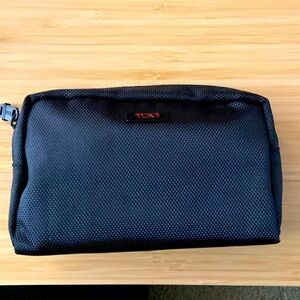 NEW! Tumi for Delta 1st class travel mini case